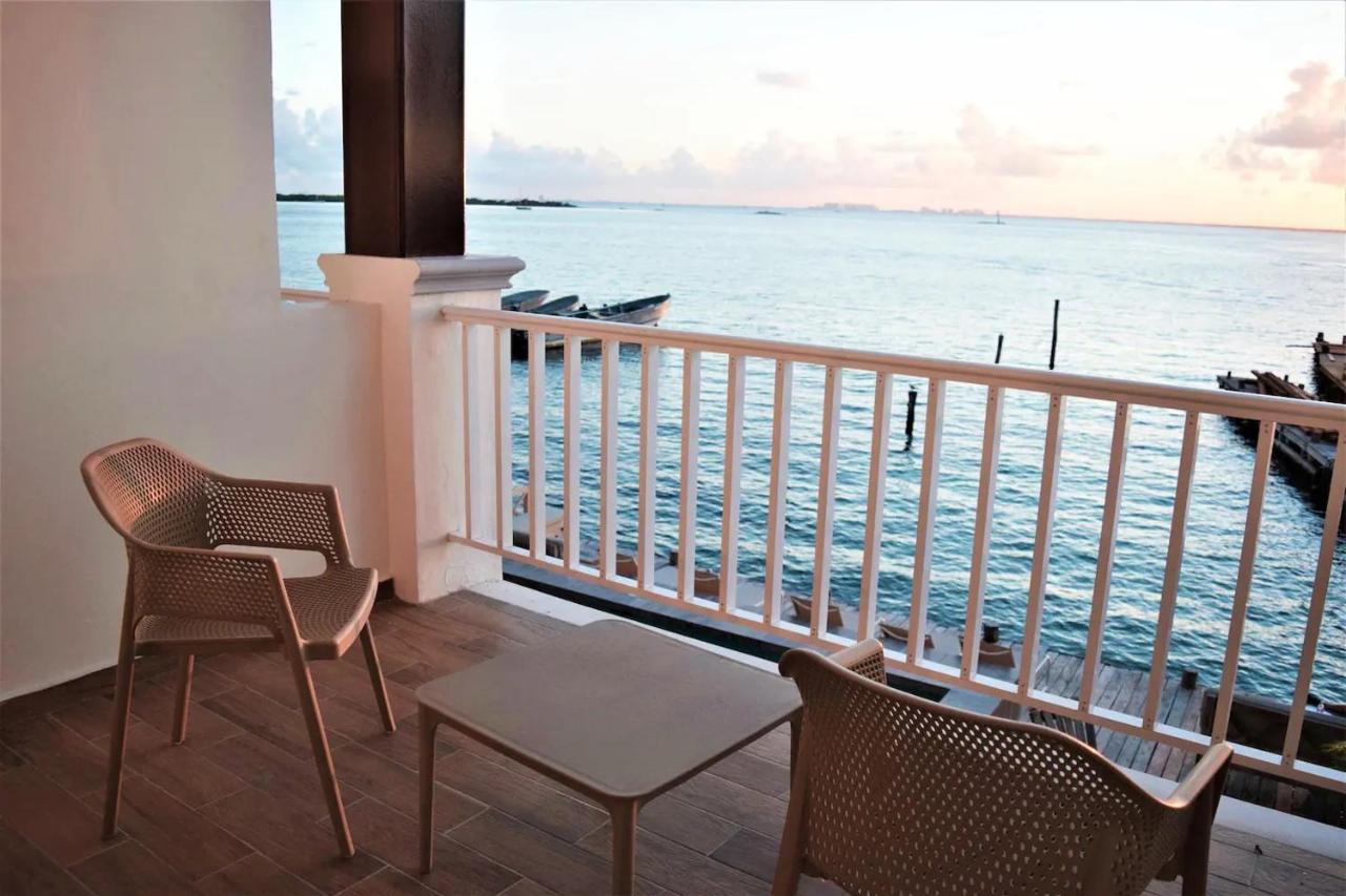 איסלה מוחרס Bartolome Oceanfront Suites מראה חיצוני תמונה